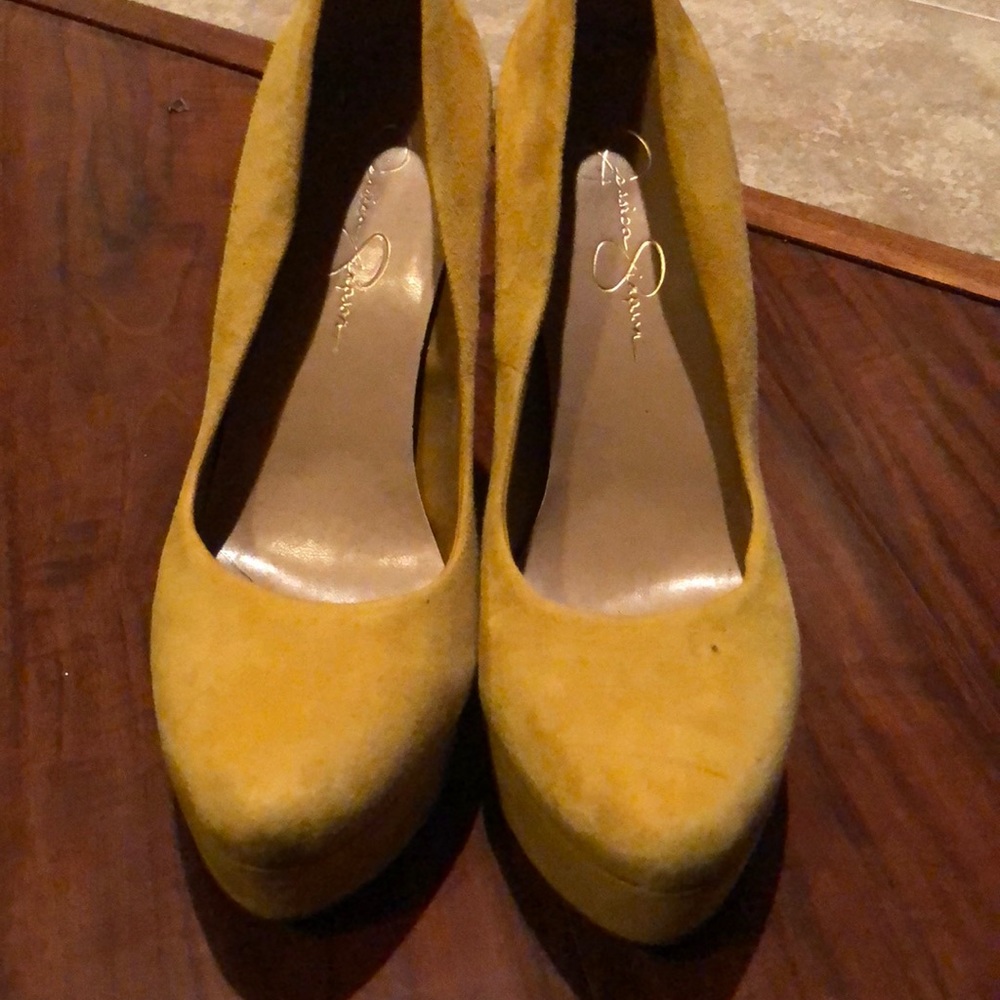 Jessica Simpson size 9 Mustard color heels